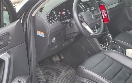 Volkswagen Tiguan II, 2023 год, 3 100 777 рублей, 6 фотография