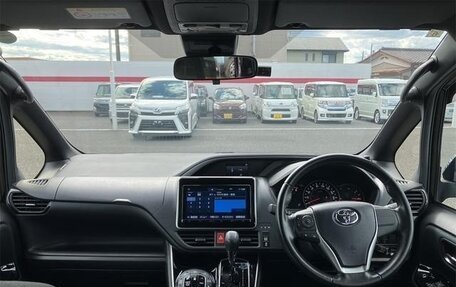 Toyota Voxy III, 2020 год, 1 950 001 рублей, 10 фотография