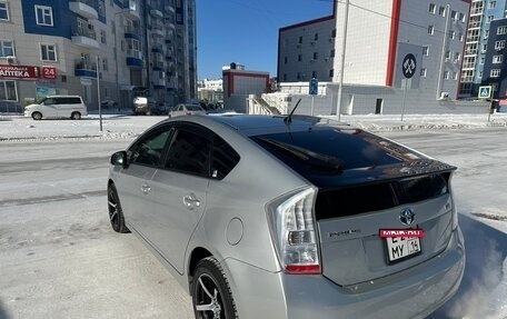 Toyota Prius, 2011 год, 1 150 000 рублей, 3 фотография