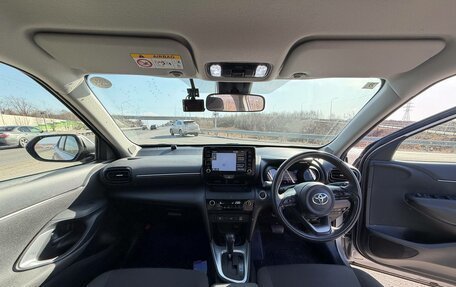 Toyota Yaris Cross, 2022 год, 2 000 000 рублей, 8 фотография