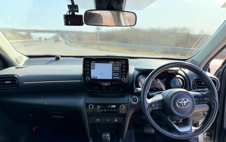 Toyota Yaris Cross, 2022 год, 2 000 000 рублей, 9 фотография