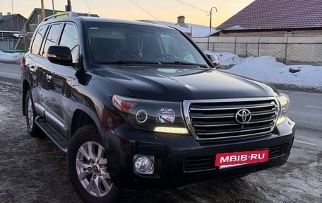Toyota Land Cruiser 200, 2015 год, 3 750 000 рублей, 2 фотография