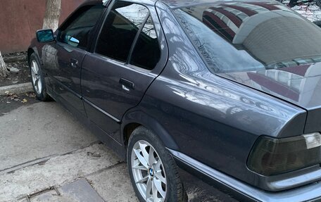 BMW 3 серия, 1991 год, 500 000 рублей, 3 фотография