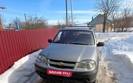 Chevrolet Niva I рестайлинг, 2009 год, 360 000 рублей, 2 фотография