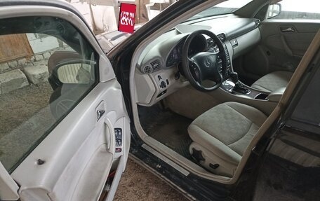 Mercedes-Benz C-Класс, 2005 год, 300 000 рублей, 8 фотография