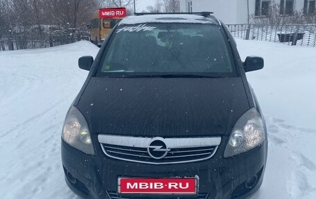 Opel Zafira B, 2012 год, 860 000 рублей, 1 фотография