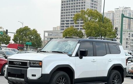 Toyota Land Cruiser Prado, 2024 год, 10 500 000 рублей, 1 фотография