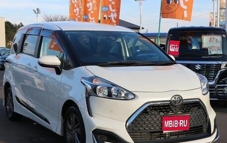 Toyota Sienta II, 2021 год, 1 250 000 рублей, 1 фотография