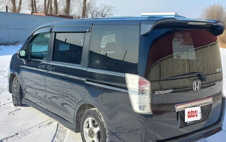 Honda Stepwgn IV, 2009 год, 1 150 000 рублей, 2 фотография