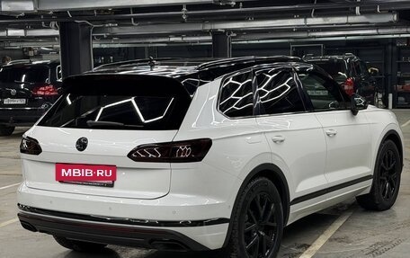 Volkswagen Touareg III, 2019 год, 5 900 000 рублей, 8 фотография