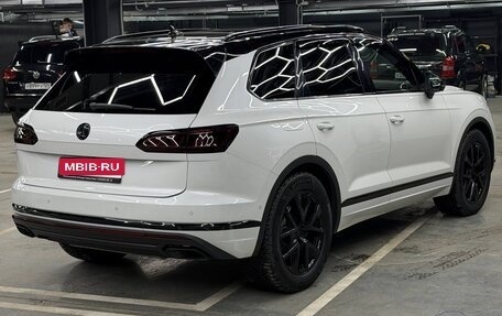 Volkswagen Touareg III, 2019 год, 5 900 000 рублей, 5 фотография