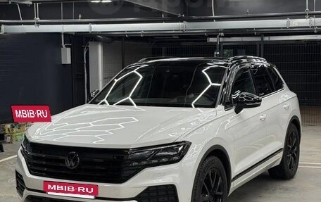 Volkswagen Touareg III, 2019 год, 5 900 000 рублей, 6 фотография