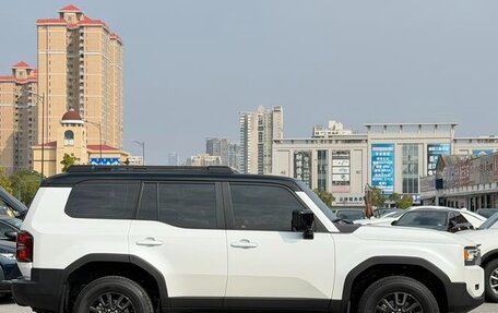 Toyota Land Cruiser Prado, 2024 год, 10 500 000 рублей, 4 фотография