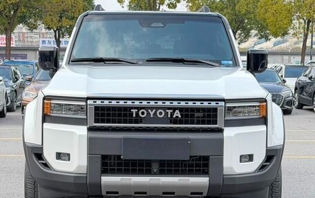 Toyota Land Cruiser Prado, 2024 год, 10 500 000 рублей, 2 фотография