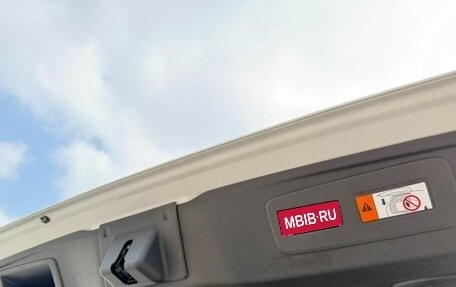 Toyota Land Cruiser Prado, 2024 год, 10 500 000 рублей, 23 фотография