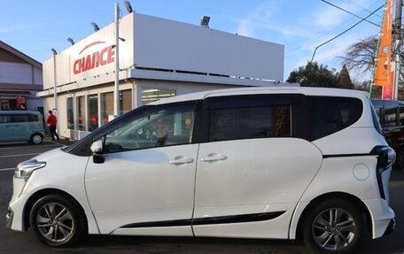 Toyota Sienta II, 2021 год, 1 250 000 рублей, 7 фотография