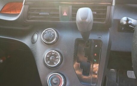 Toyota Sienta II, 2021 год, 1 250 000 рублей, 12 фотография