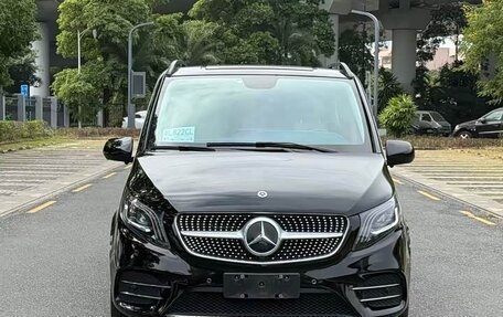 Mercedes-Benz Vito, 2022 год, 5 380 000 рублей, 2 фотография