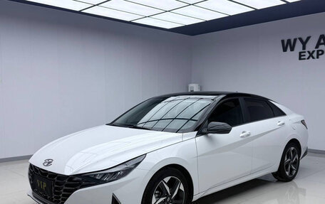 Hyundai Elantra, 2023 год, 1 850 000 рублей, 2 фотография