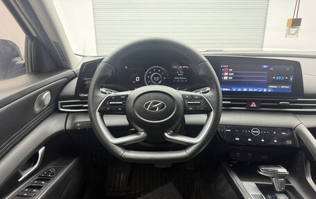 Hyundai Elantra, 2023 год, 1 850 000 рублей, 8 фотография