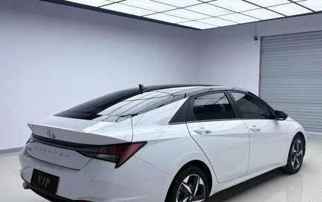 Hyundai Elantra, 2023 год, 1 850 000 рублей, 6 фотография