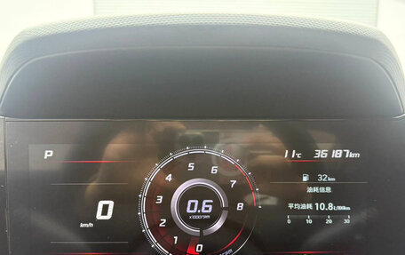 Hyundai Elantra, 2023 год, 1 850 000 рублей, 15 фотография