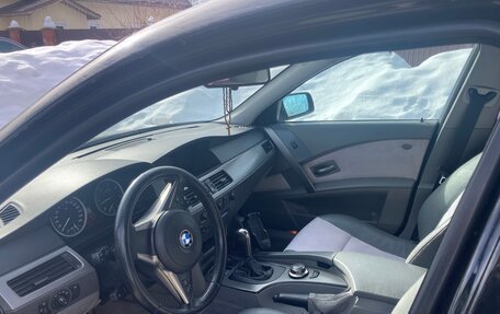 BMW 5 серия, 2005 год, 900 000 рублей, 10 фотография