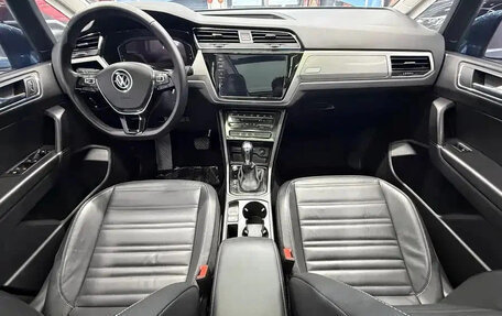 Volkswagen Touran III, 2022 год, 2 053 444 рублей, 8 фотография