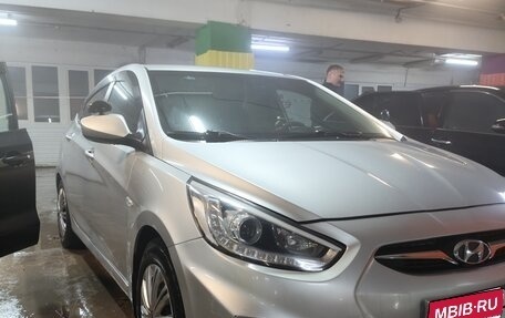 Hyundai Solaris II рестайлинг, 2013 год, 510 000 рублей, 1 фотография