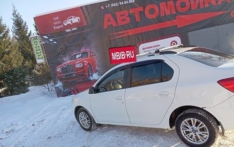 Renault Logan II, 2018 год, 900 000 рублей, 7 фотография