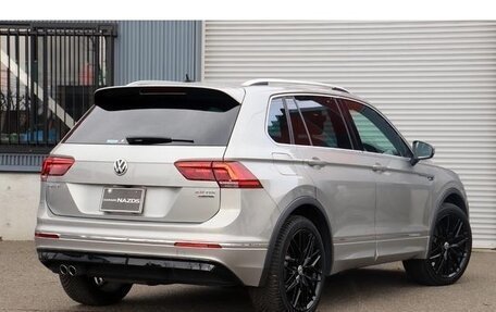 Volkswagen Tiguan II, 2018 год, 2 100 000 рублей, 6 фотография