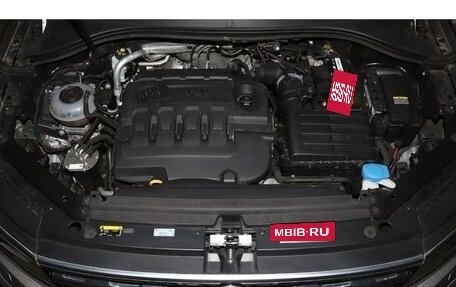 Volkswagen Tiguan II, 2018 год, 2 100 000 рублей, 22 фотография