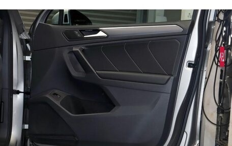 Volkswagen Tiguan II, 2018 год, 2 100 000 рублей, 29 фотография