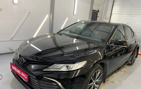 Toyota Camry, 2021 год, 2 500 000 рублей, 1 фотография