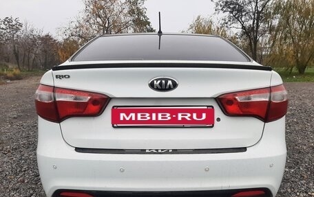 KIA Rio III рестайлинг, 2014 год, 840 000 рублей, 2 фотография