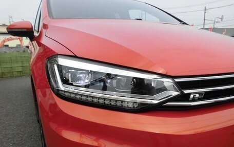 Volkswagen Touran III, 2017 год, 1 330 000 рублей, 10 фотография