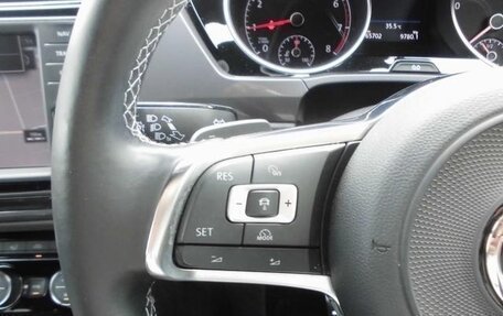 Volkswagen Touran III, 2017 год, 1 330 000 рублей, 13 фотография