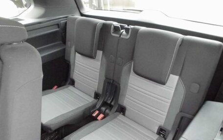 Volkswagen Touran III, 2017 год, 1 330 000 рублей, 26 фотография