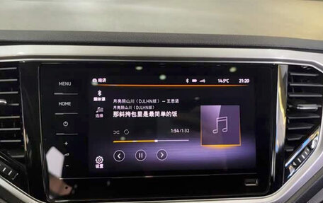 Volkswagen T-Roc I, 2022 год, 1 496 900 рублей, 7 фотография