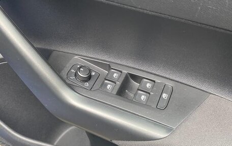 Volkswagen Polo VI (EU Market), 2021 год, 1 220 000 рублей, 21 фотография