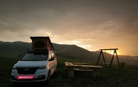 Hyundai Grand Starex Grand Starex I рестайлинг 2, 2020 год, 4 799 000 рублей, 3 фотография