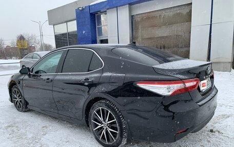 Toyota Camry, 2021 год, 2 500 000 рублей, 8 фотография