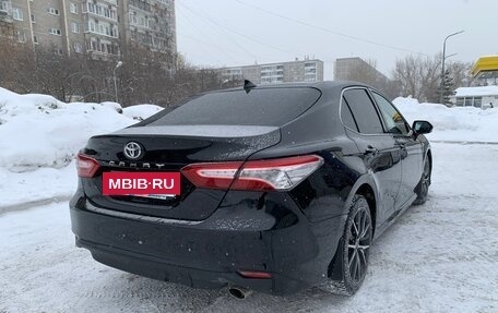 Toyota Camry, 2021 год, 2 500 000 рублей, 6 фотография