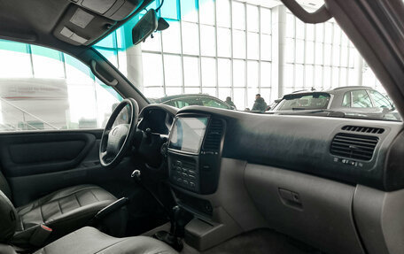 Toyota Land Cruiser 100 рестайлинг 2, 2006 год, 1 750 000 рублей, 11 фотография