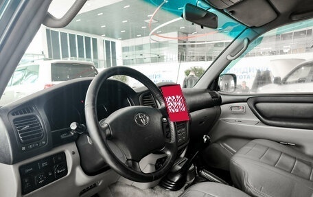 Toyota Land Cruiser 100 рестайлинг 2, 2006 год, 1 750 000 рублей, 16 фотография