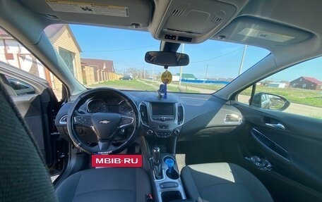 Chevrolet Cruze II, 2019 год, 990 000 рублей, 6 фотография