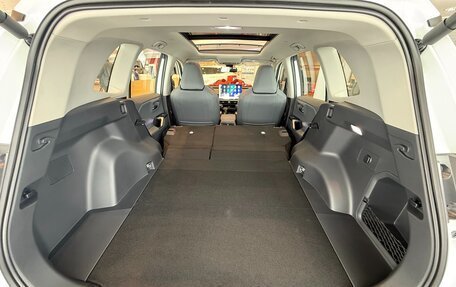 Toyota RAV4, 2025 год, 5 200 000 рублей, 4 фотография