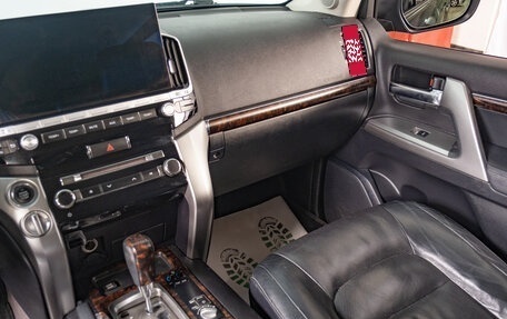 Toyota Land Cruiser 200, 2012 год, 4 499 000 рублей, 18 фотография