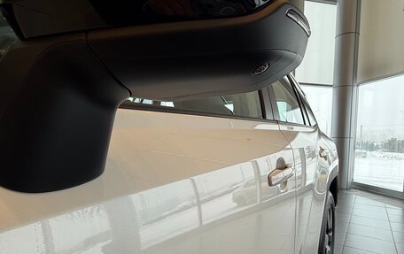 Toyota RAV4, 2025 год, 5 200 000 рублей, 16 фотография