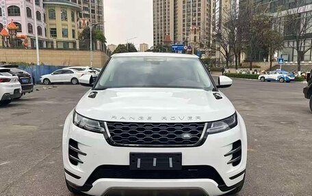 Land Rover Range Rover Evoque II, 2023 год, 4 500 000 рублей, 2 фотография